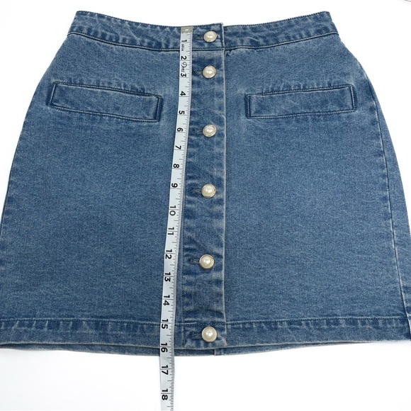 House of Harlow 1960 Nicole Richie Denim Mini Skirt Pearl Buttons Stretch Size 4 - Picture 6 of 7